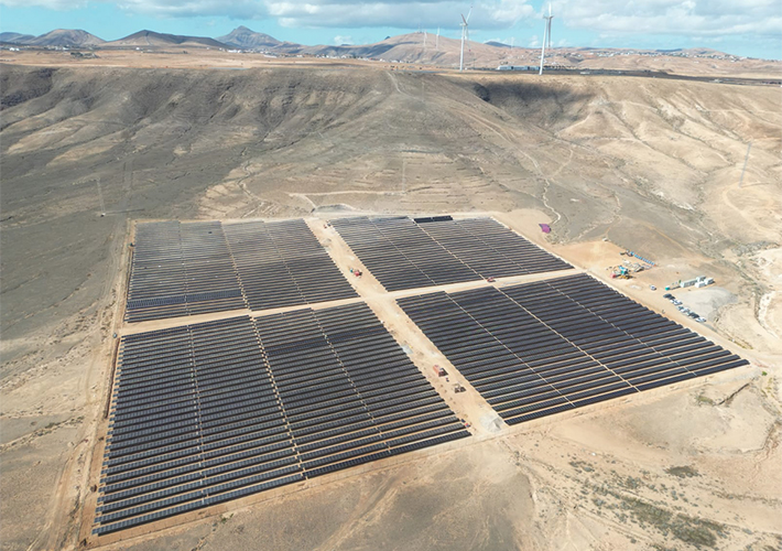 Foto Iberdrola recibe el Sello de Excelencia para la Sostenibilidad 2023 de UNEF por el proyecto Llanos Pelaos III, primero en Canarias.